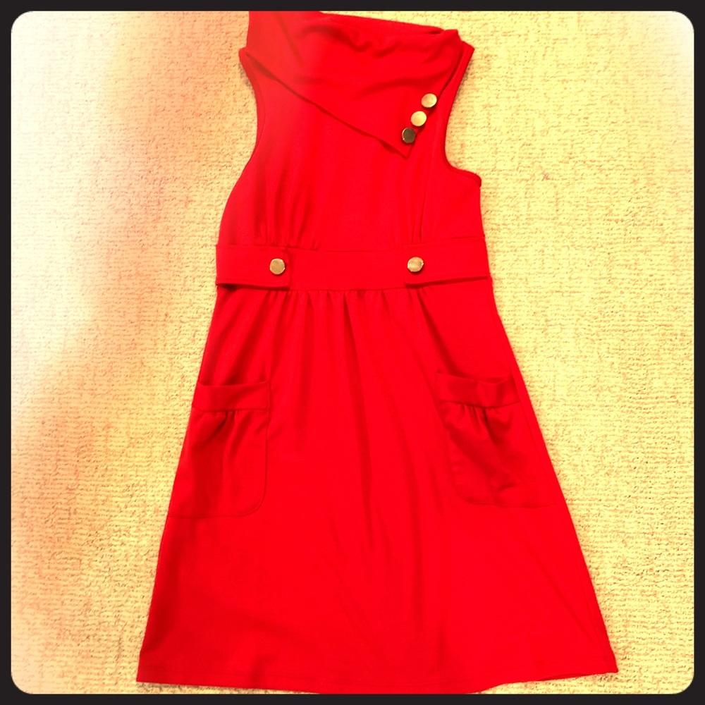 Adorable red cotton dress with great collar